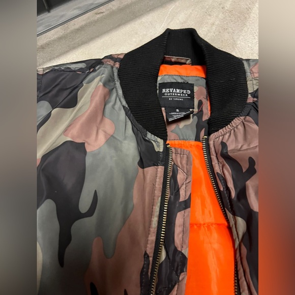 Revamped Camo Puffer Jacket - Picture 2 of 4